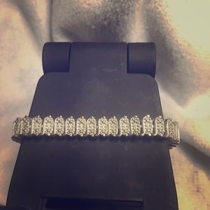 Tennis bracelet
